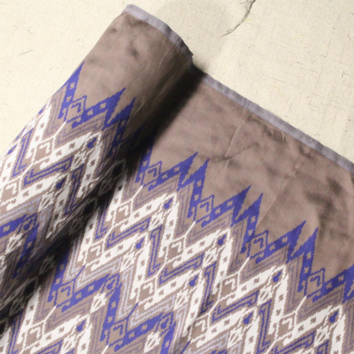Tribal Ikkat Jacquard 44"