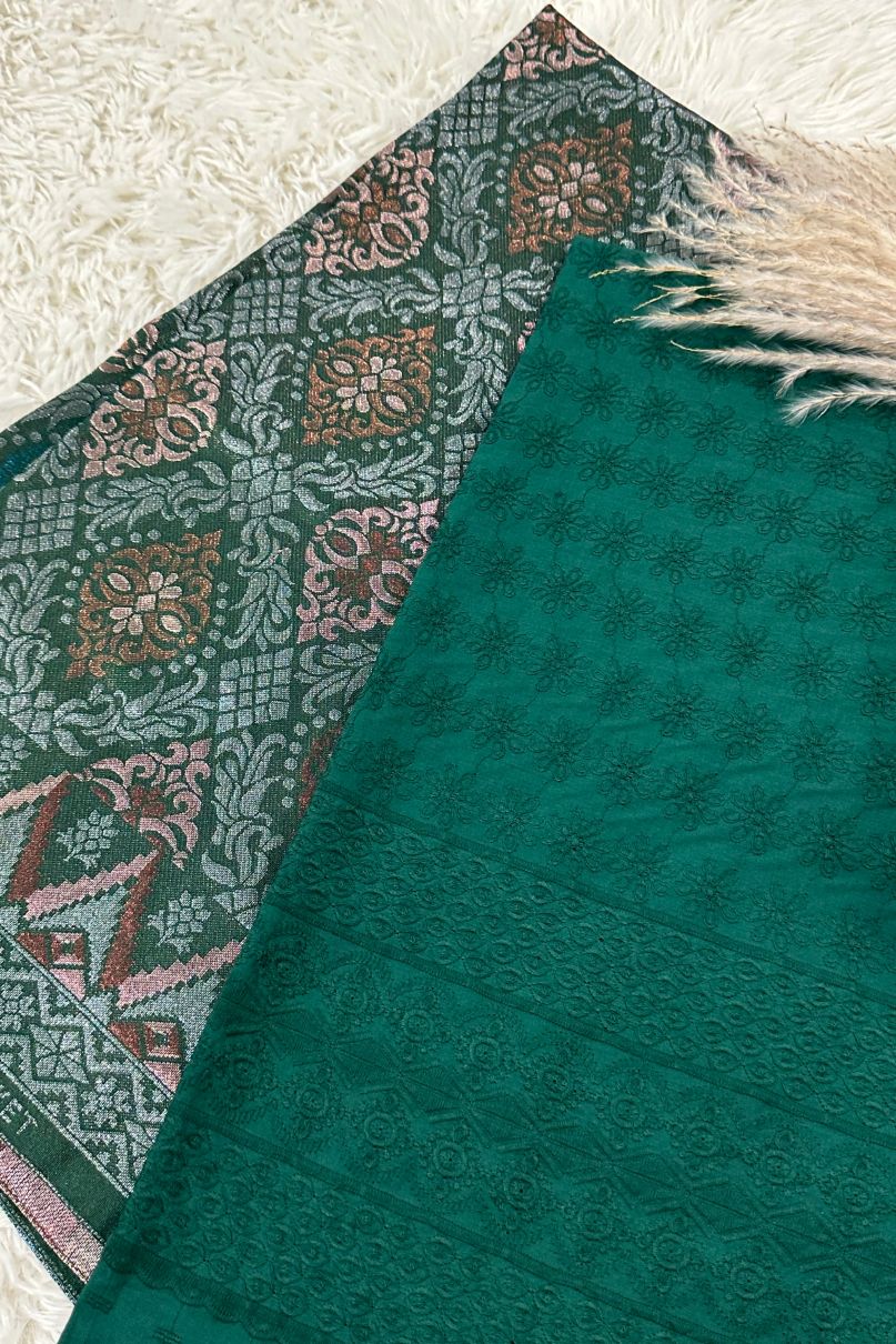 TEMA WARNA RAYA 2025 - EMERALD GREEN
