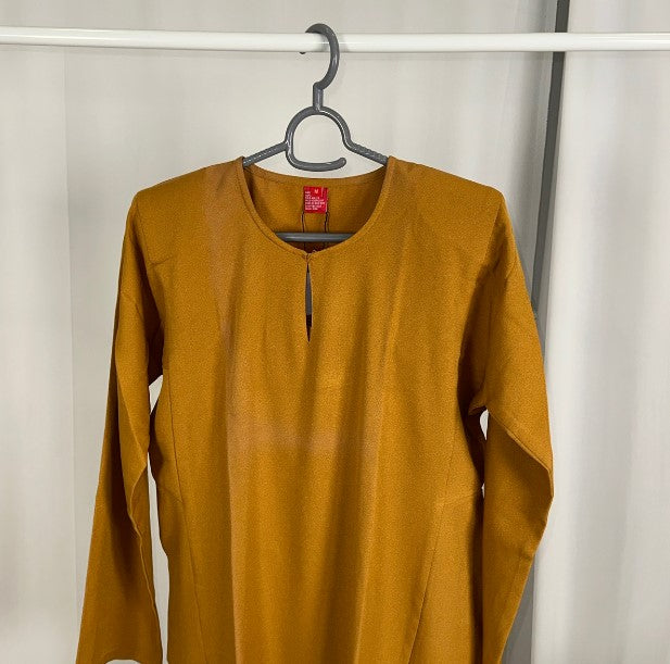 Pesak Baju Kurung