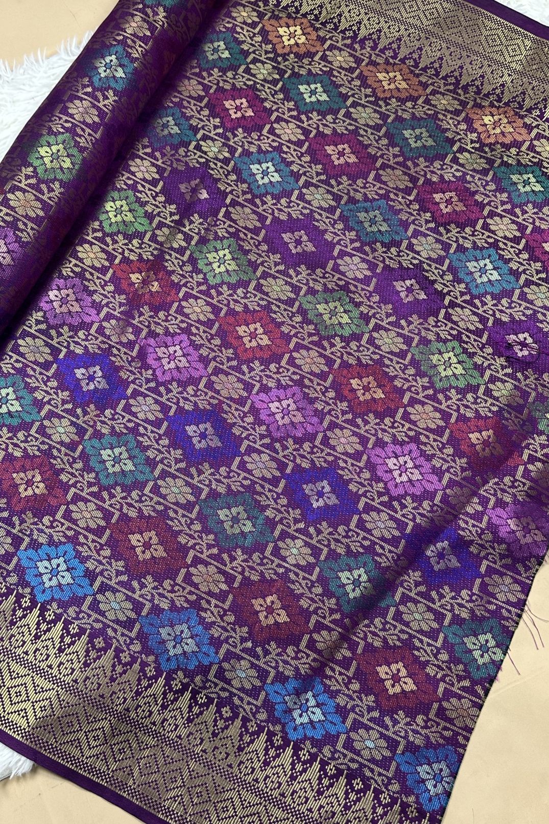 Pelangi Senja Metallic Songket 44'