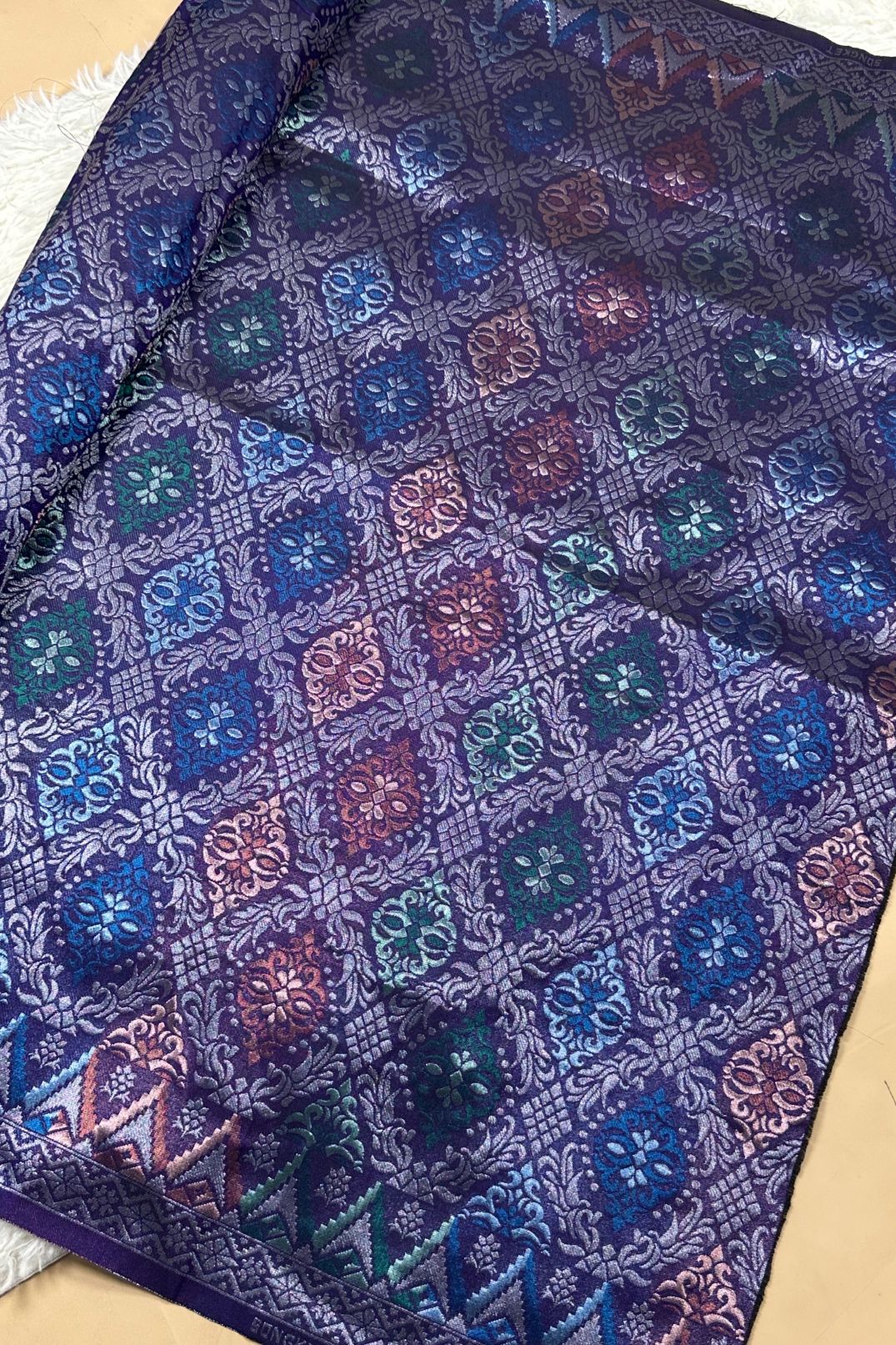 Misteri Alam Metallic Songket 44"