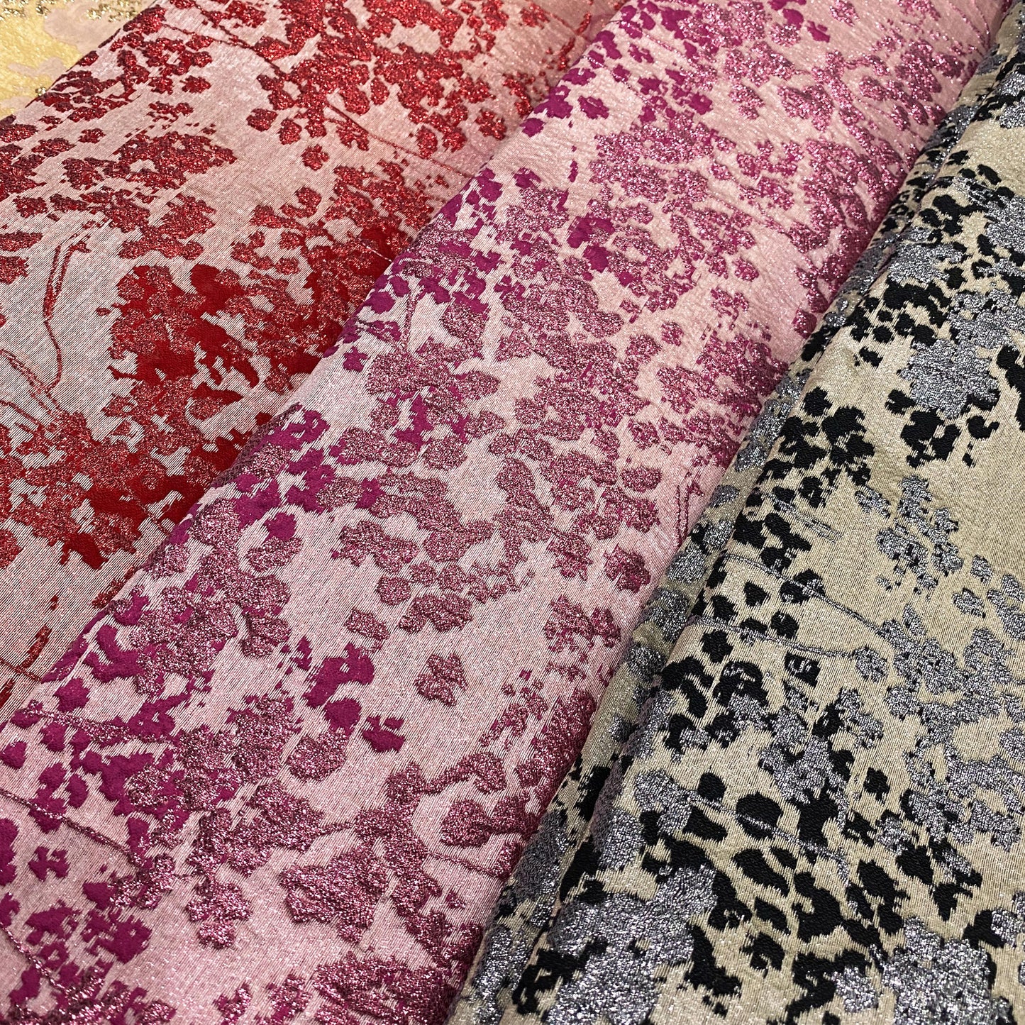 Abigail Floral Jacquard 58"