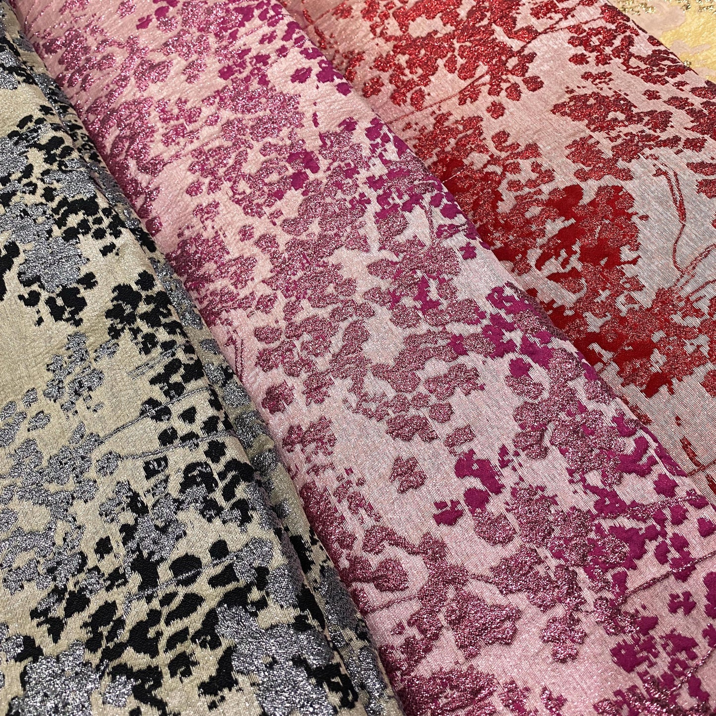 Abigail Floral Jacquard 58"