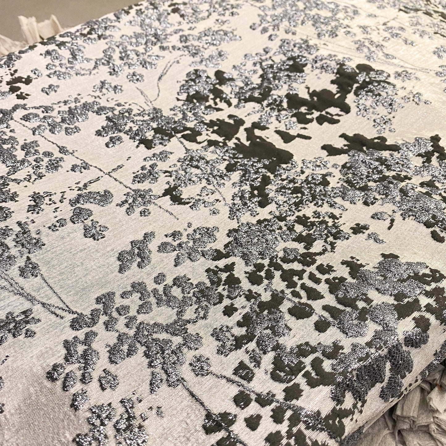 Abigail Floral Jacquard 58"