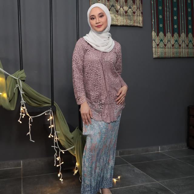 Ainul Lace Kurung Kebaya with Batik Print Pario Skirt