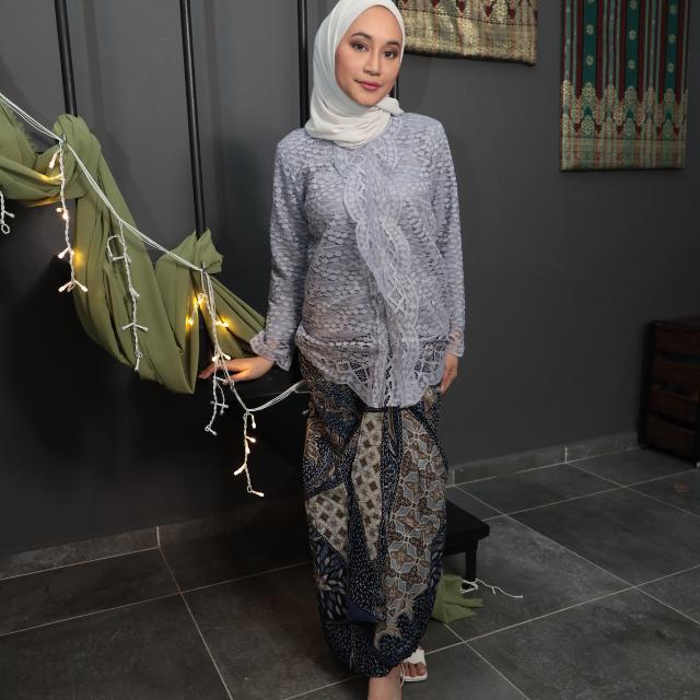 Ainul Lace Kurung Kebaya with Batik Print Pario Skirt