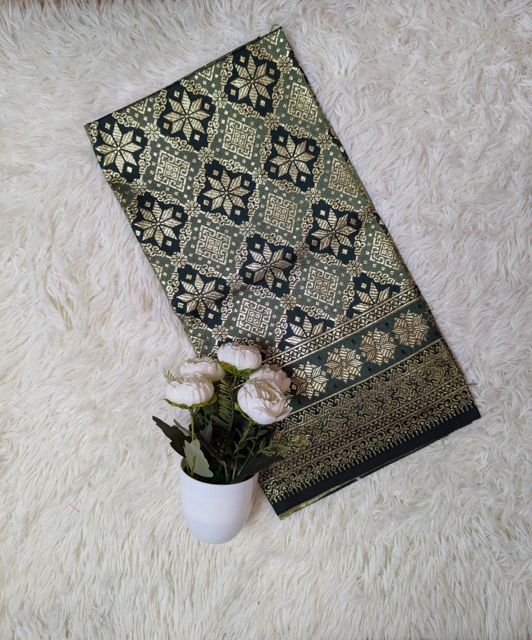 Cahaya Purnama Metallic Songket 44"