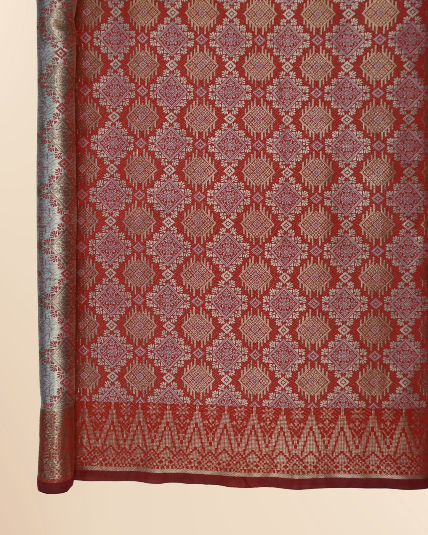 Dayyan Jacquard Songket 44"