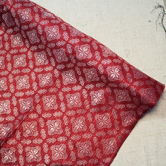 Peti Perak Metallic Songket 44"