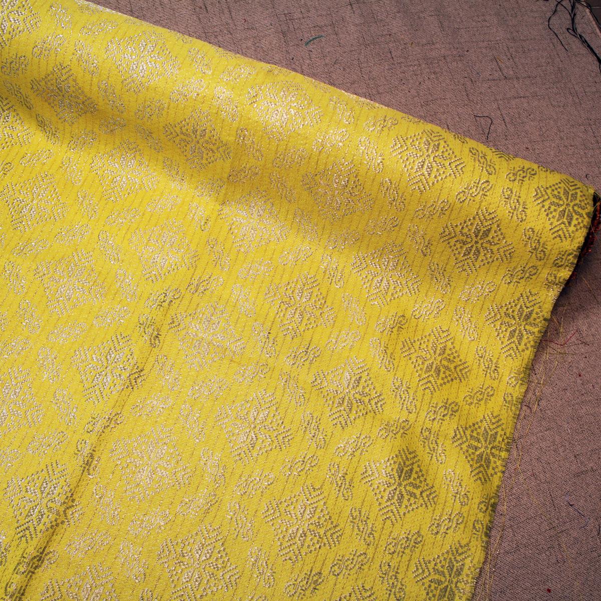 Peti Perak Metallic Songket 44"