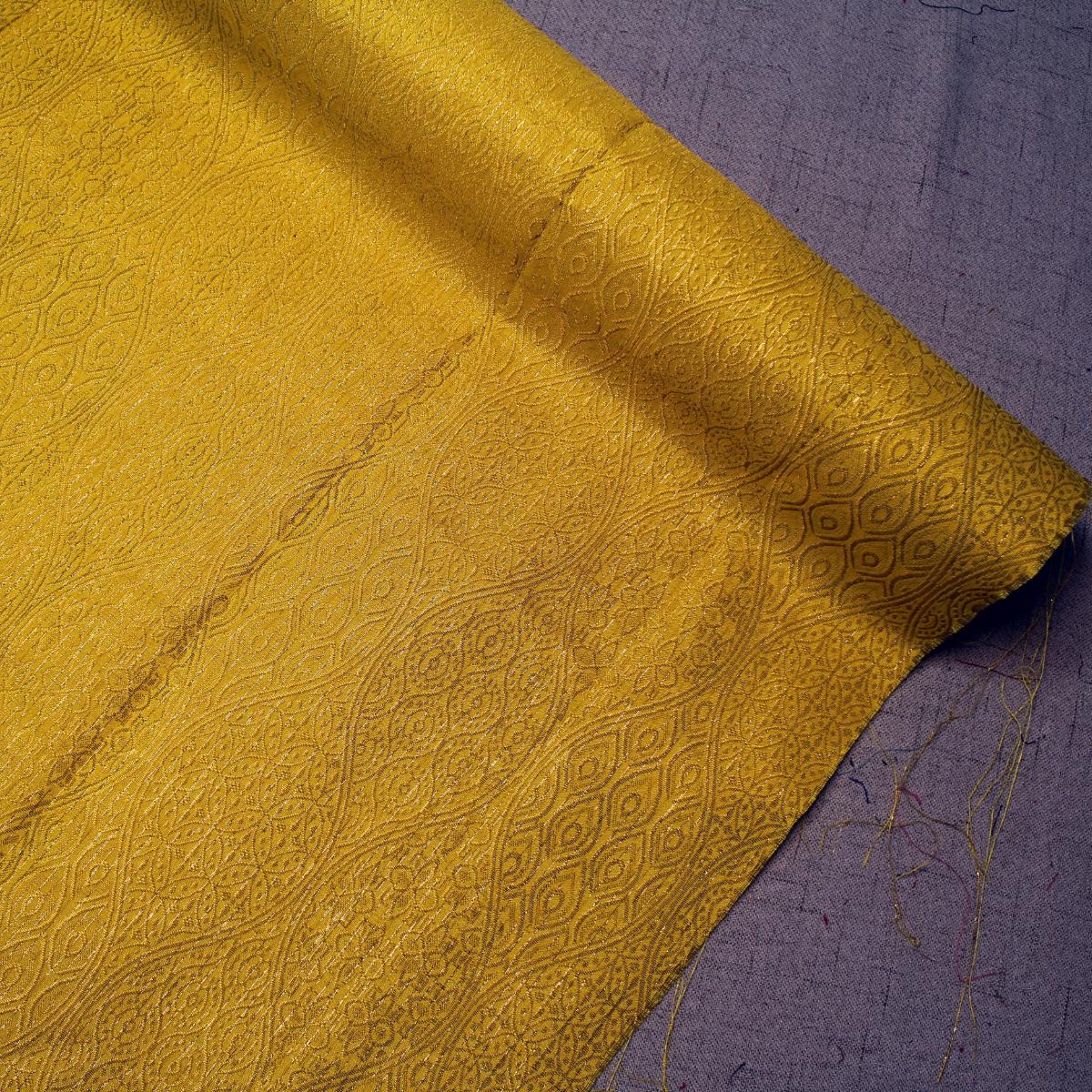 Pusar Emas Metallic Songket 44"