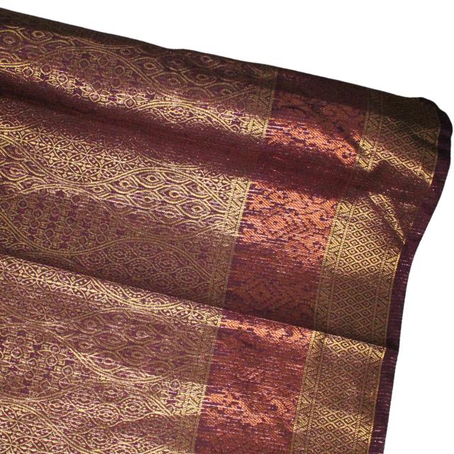 Pusar Emas Metallic Songket 44"