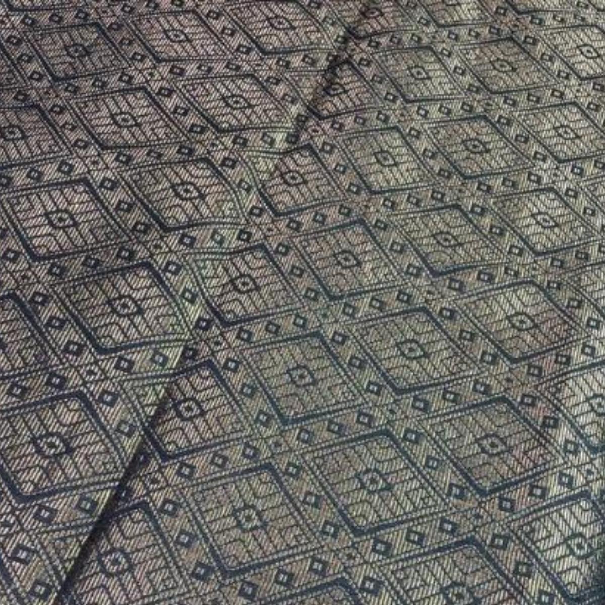 Pusaka Desa Metallic Songket 44"