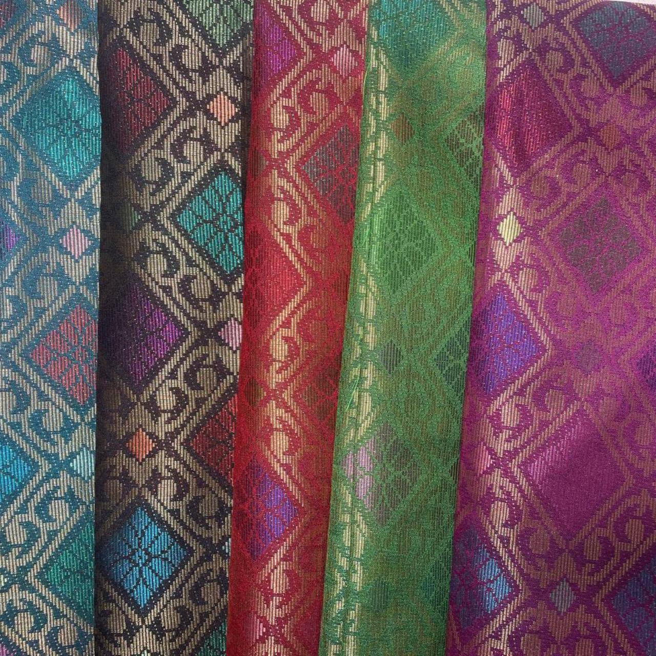 Raja Sejagat Metallic Songket 44"