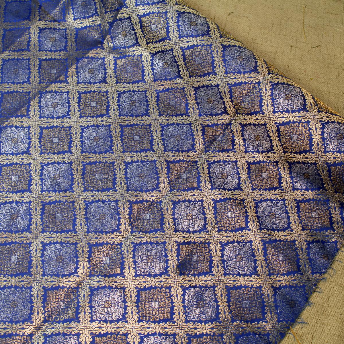 Diamond Toned Jacquard Songket 44"