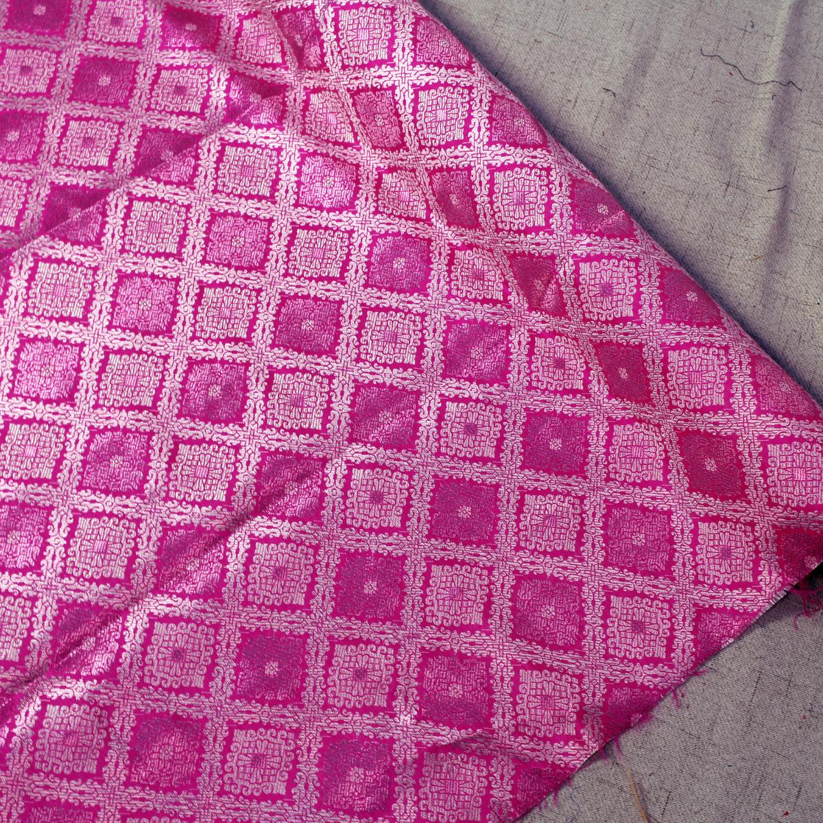 Diamond Toned Jacquard Songket 44"