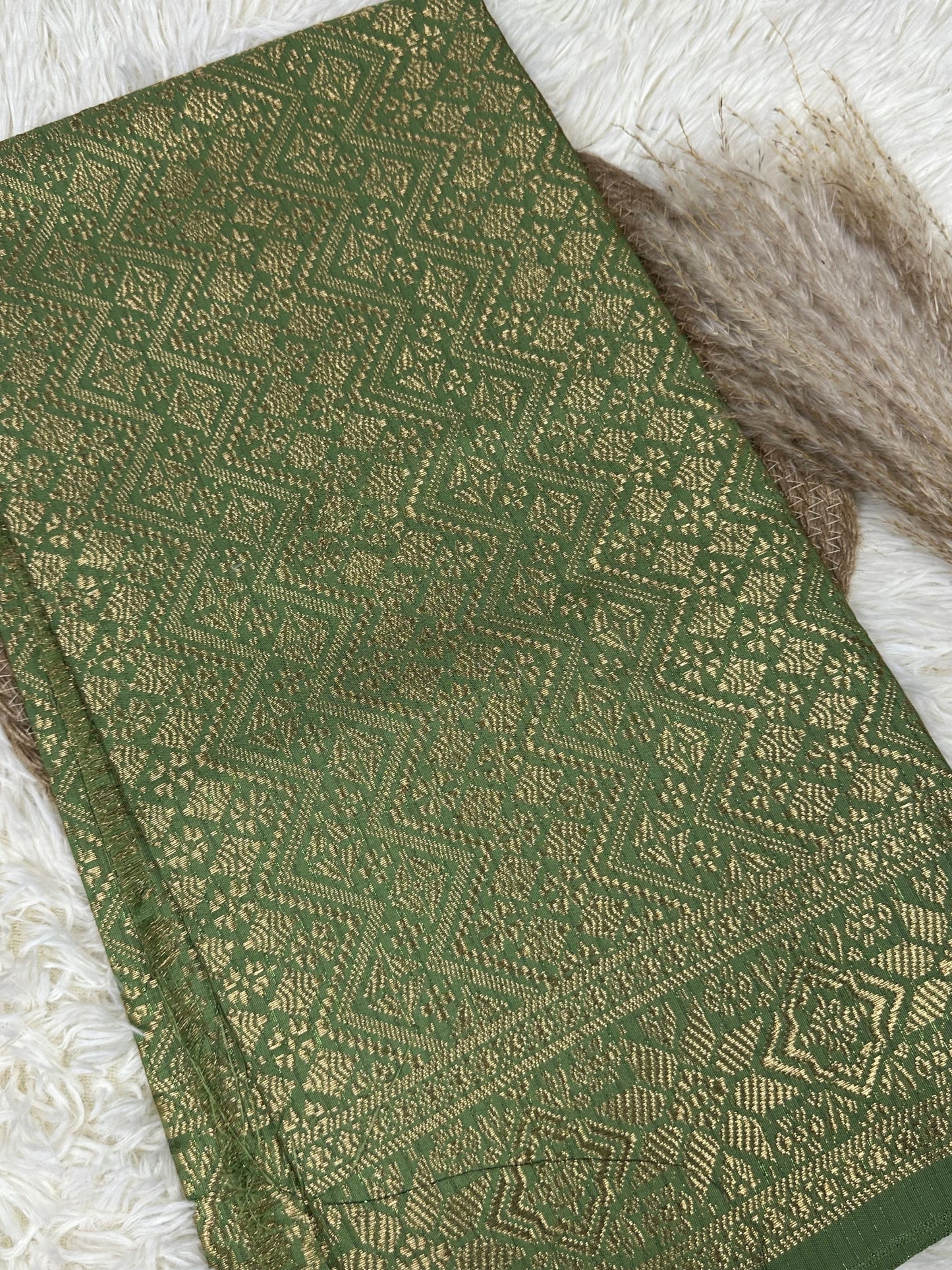 Wangsa Damai Metallic Songket 44"