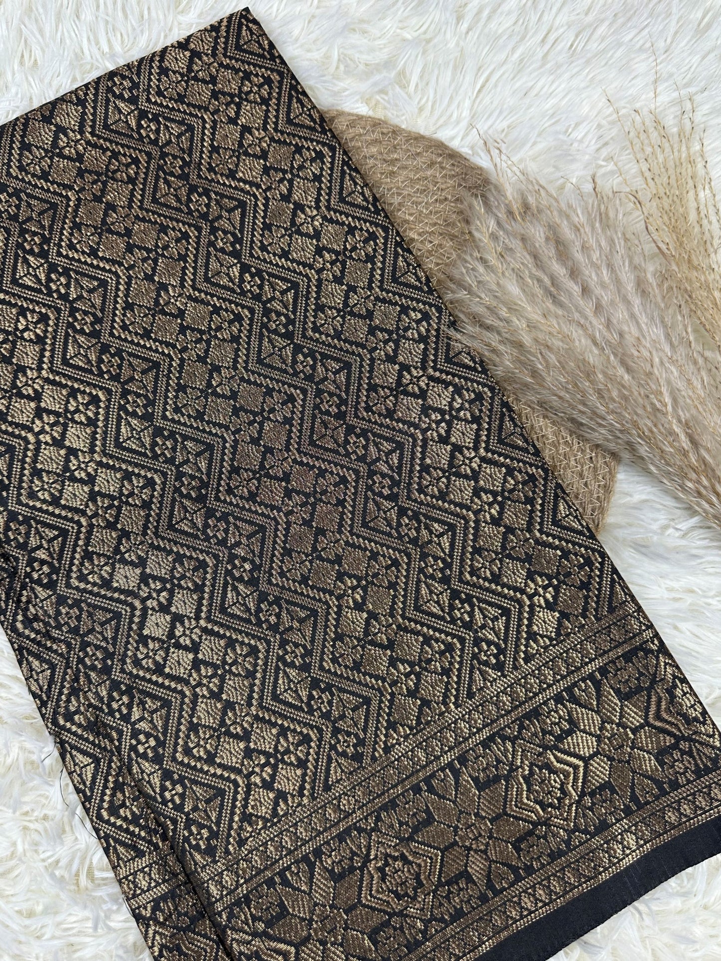 Wangsa Damai Metallic Songket 44"