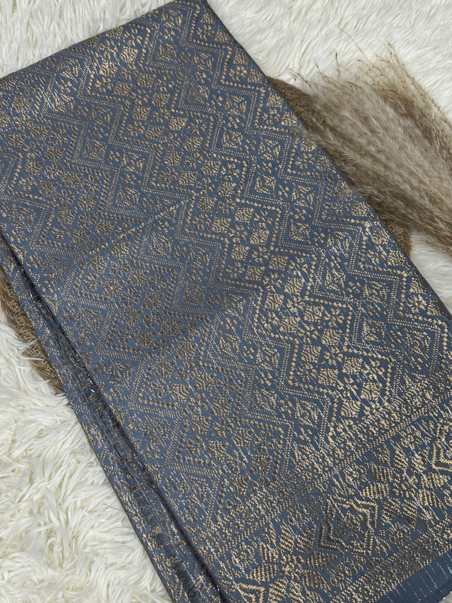 Wangsa Damai Metallic Songket 44"