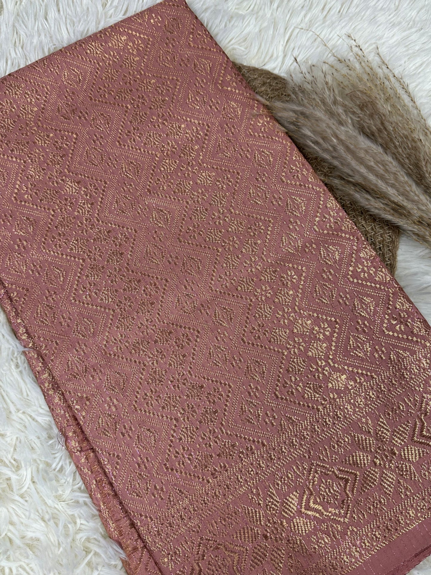 Wangsa Damai Metallic Songket 44"