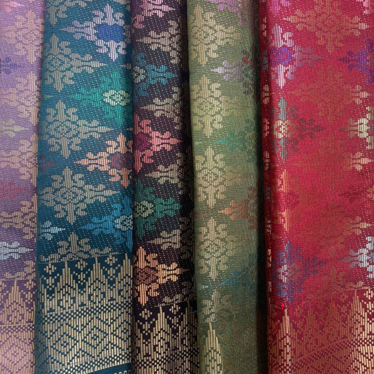 Floral Medallion Metallic Songket 44"