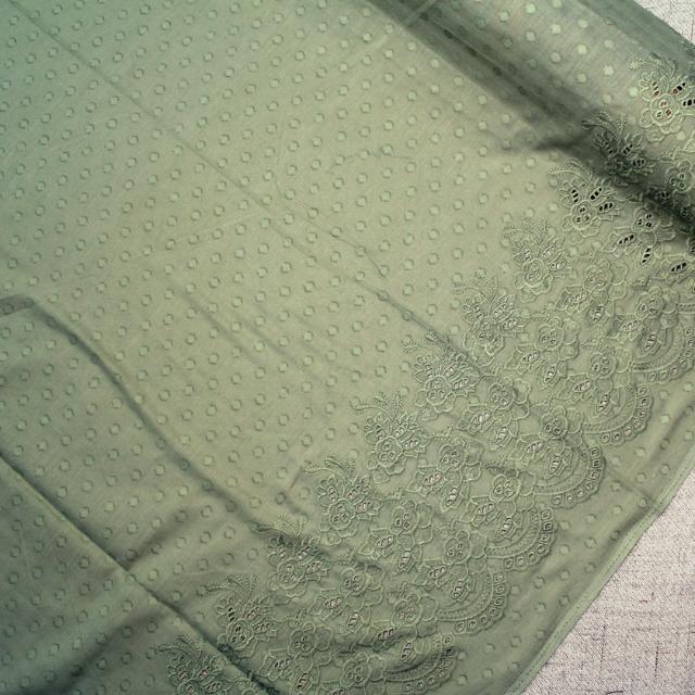 Flower Spot Uragiri Cotton 44"