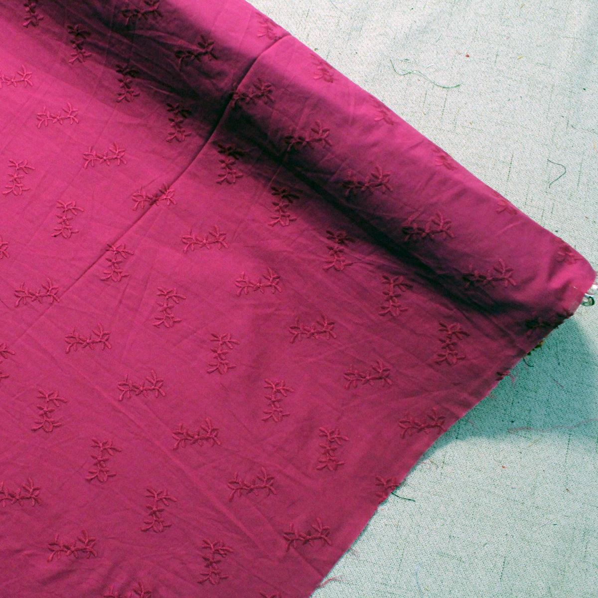 Floral Vine Cotton Cambric 44"