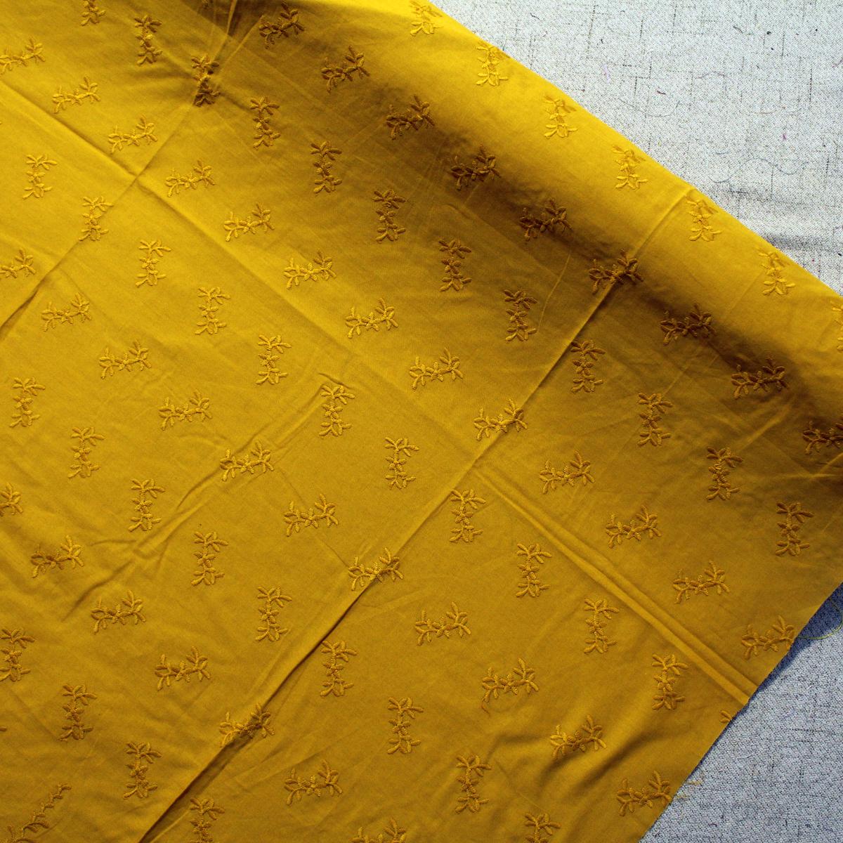 Floral Vine Cotton Cambric 44"