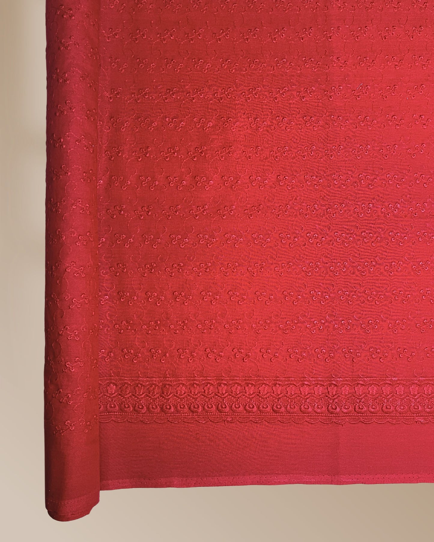 Dots Cotton Cambric Embroidery 40S 44"