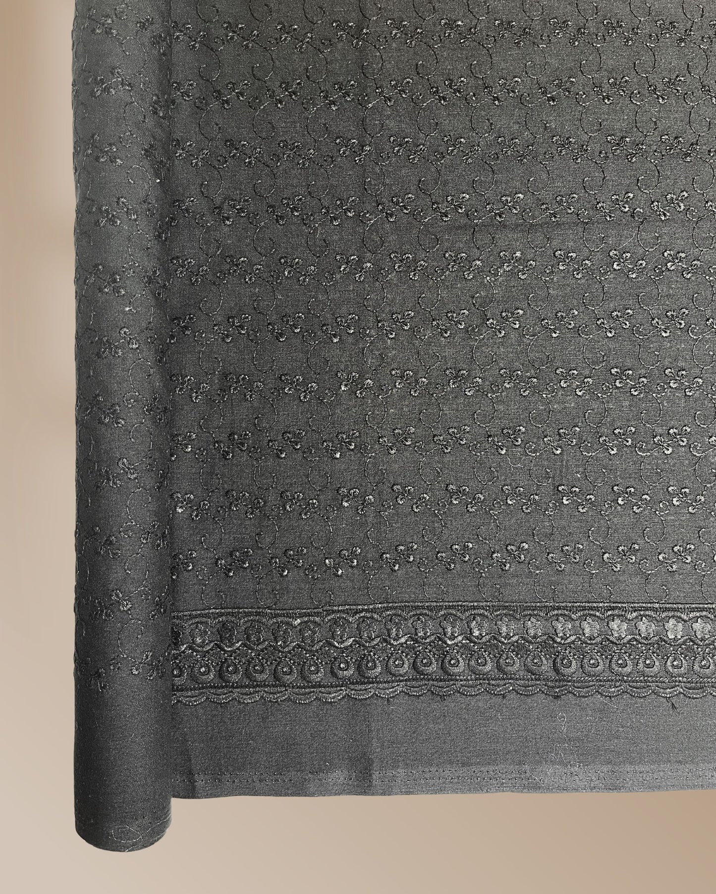 Dots Cotton Cambric Embroidery 40S 44"
