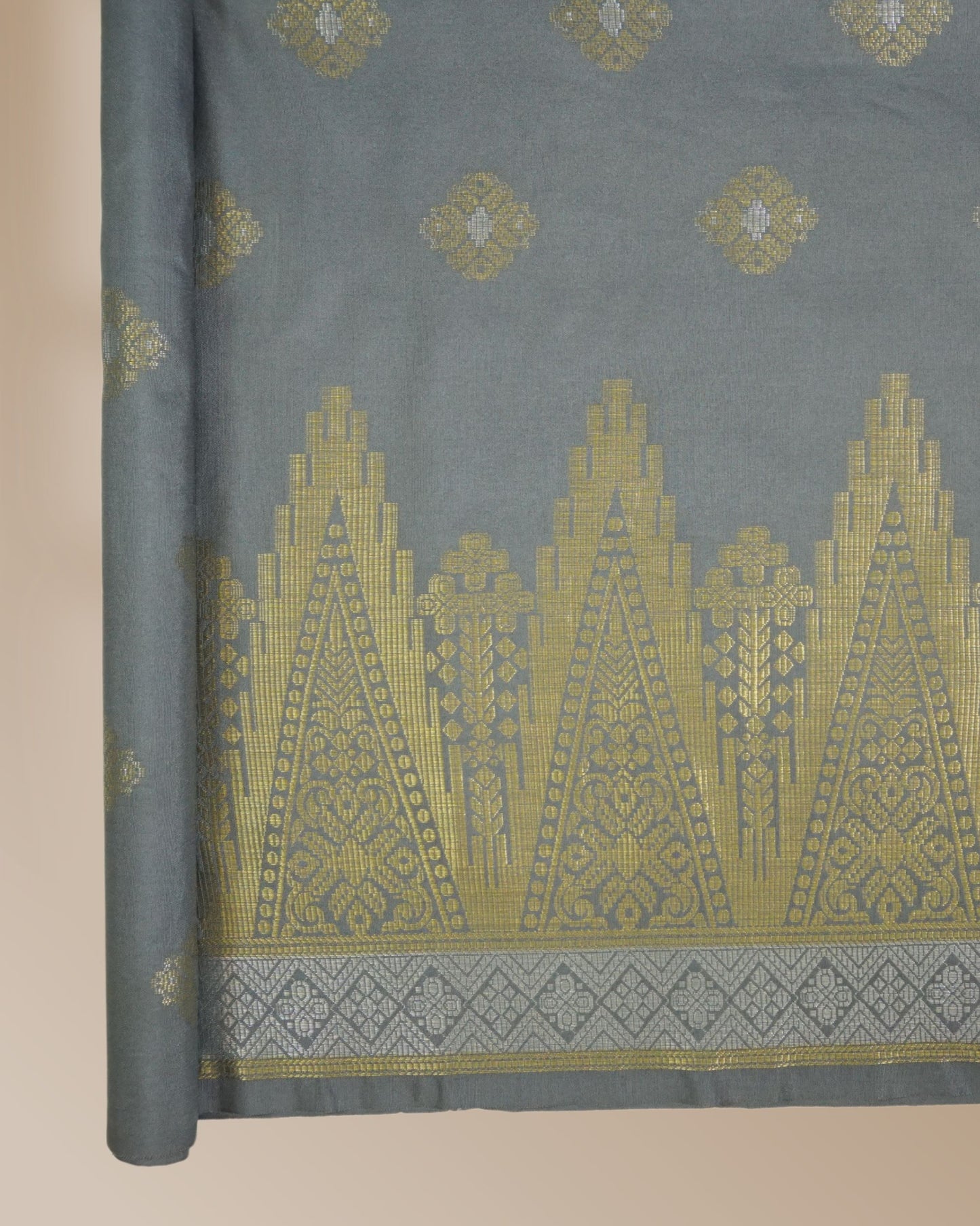 Ratna Sari Songket Bunga Tabur 44"
