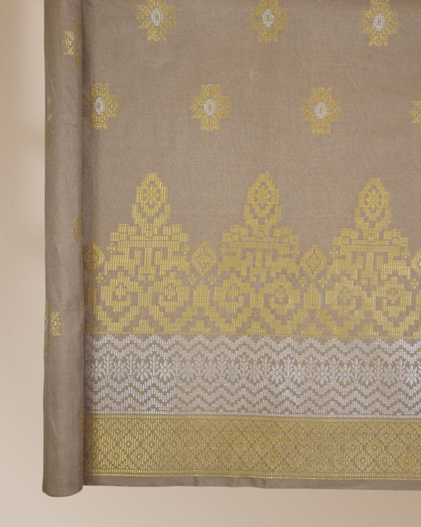 Sakti Songket Bunga Tabur 44"