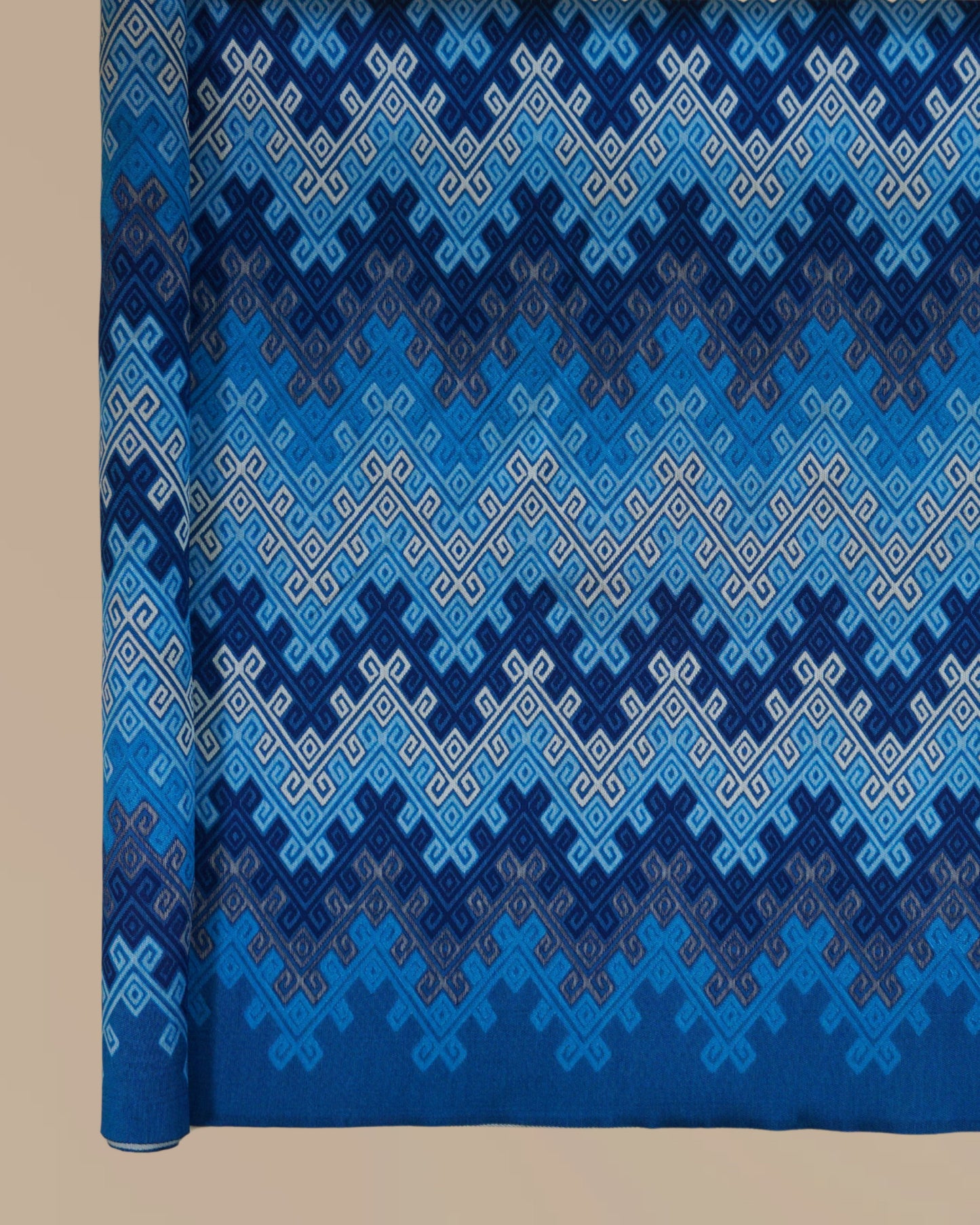 Ankara Ikkat Jacquard 44"