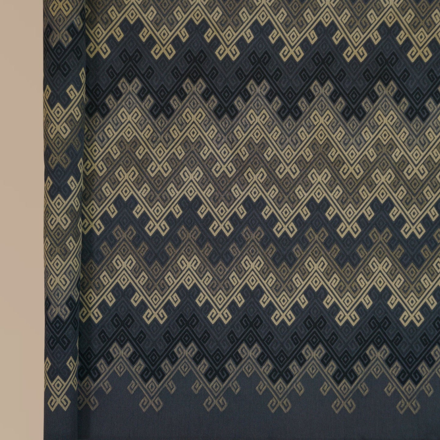 Ankara Ikkat Jacquard 44"