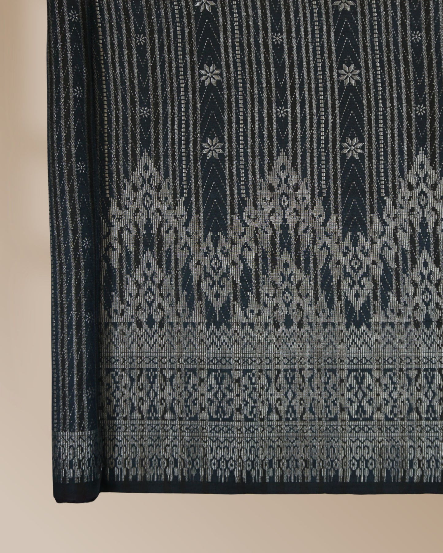 Songket Iris Hitam