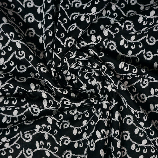 Nayla Cotton Cambric Embroidery 60S 44" Black White