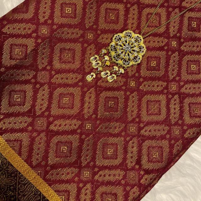 Dayang Sari Metallic Songket 44"
