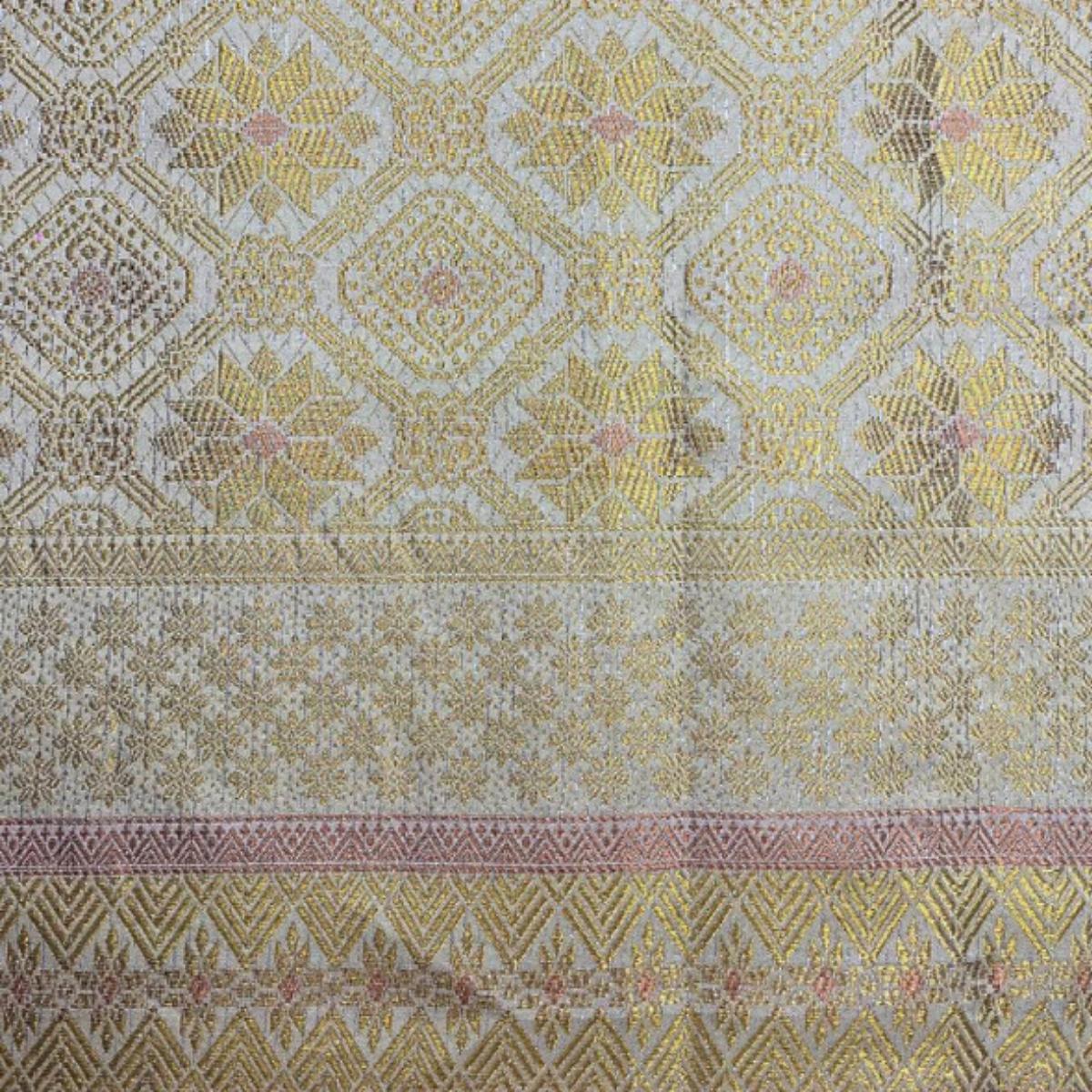 Diamond Flower Songket 44"