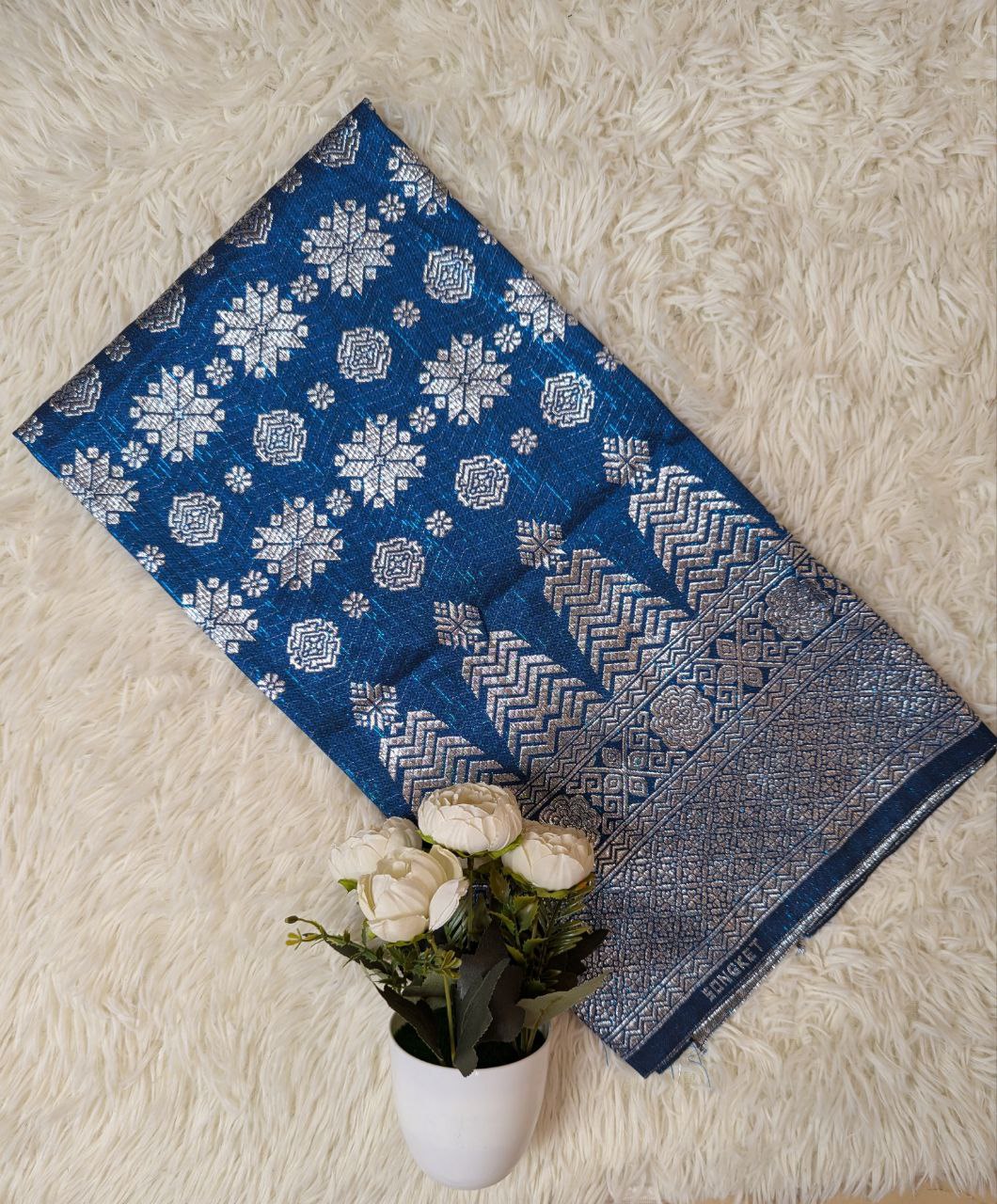 One Tone Metallic Songket 44"