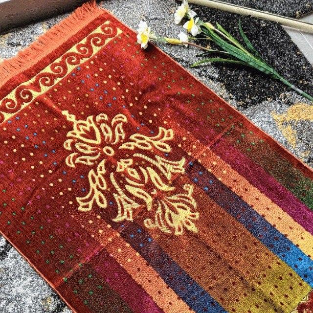 Prayer Rug Spiegel Raibeina Ramadan
