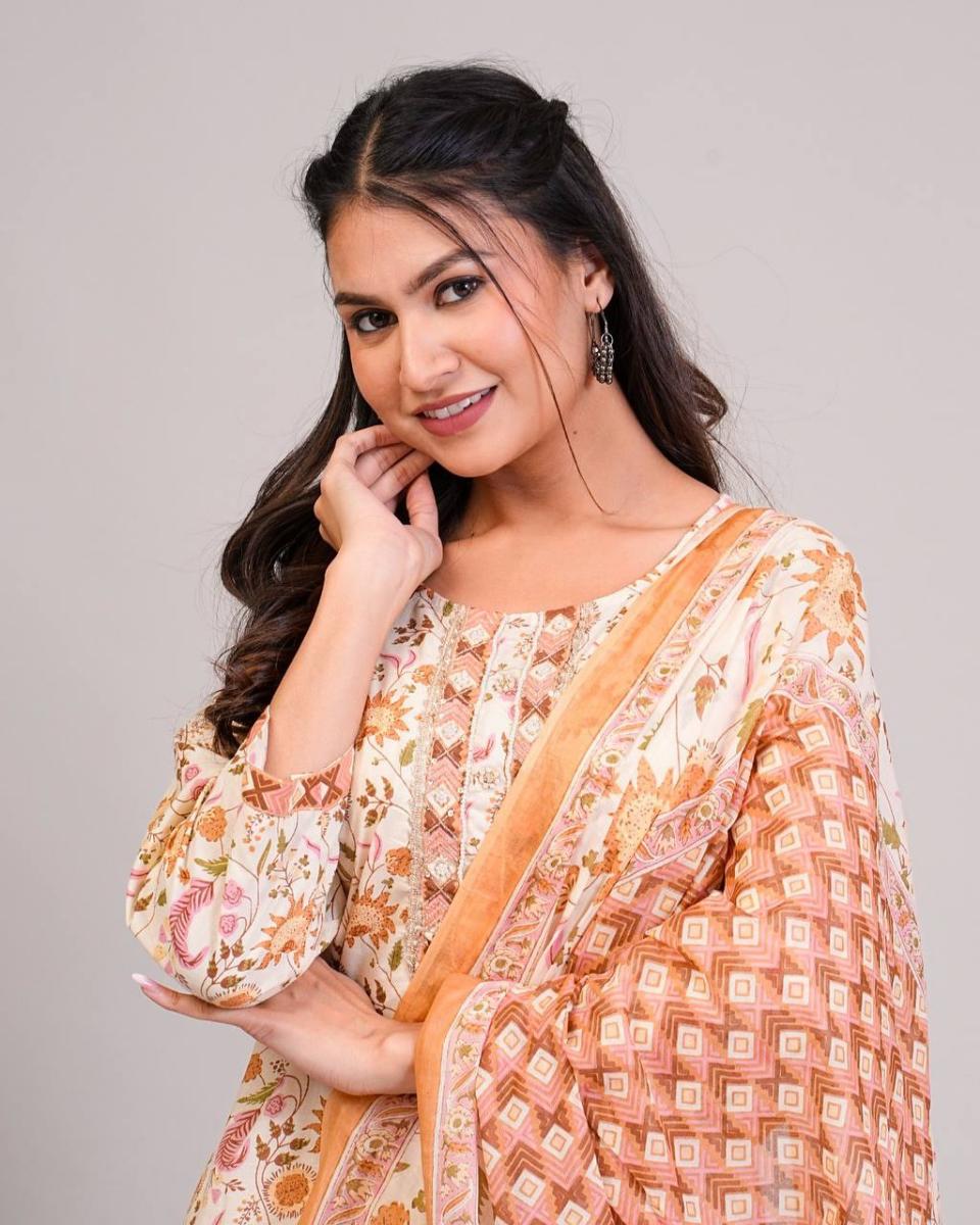 Set Kurti Kapas Premium KAMDAR Kamya Dengan Dupatta Sedia untuk Wanita Tema Bollywood Pakaian Trendi Pakaian Tradisional Deepavali 2024 Lengan Pakaian