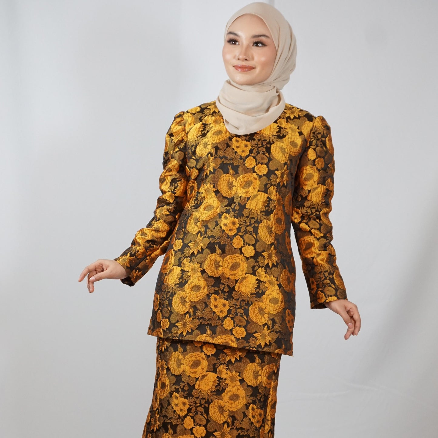 Nailufar Kurung Brocade