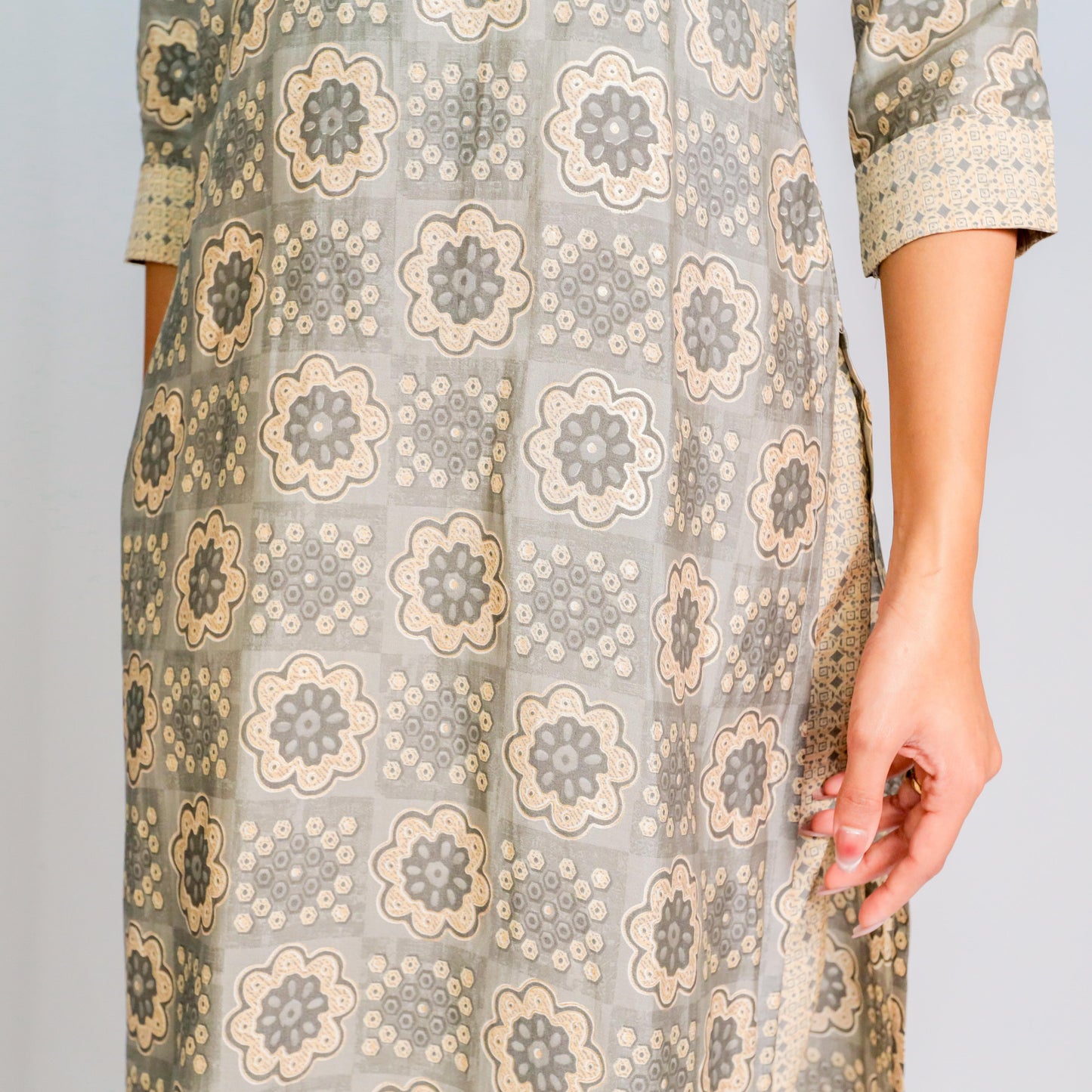 KAMDAR Rupali Kurti dengan Seluar Set 2-dalam-1 Sedia untuk Wanita (S - 3XL) Set Pallazo Pakaian Kuil Ketibaan Baru Pakaian Tradisional yang Cantik & Bergaya Pakaian Fesyen Deepavali