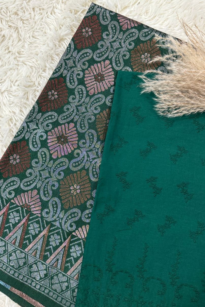 TEMA WARNA RAYA 2025 - EMERALD GREEN