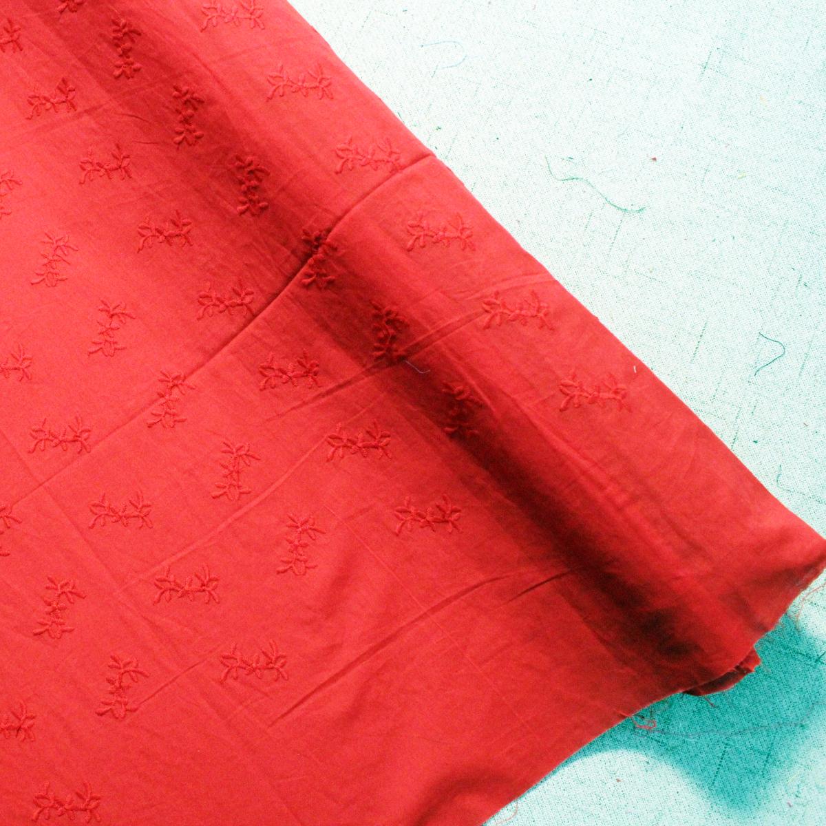 Floral Vine Cotton Cambric 44"