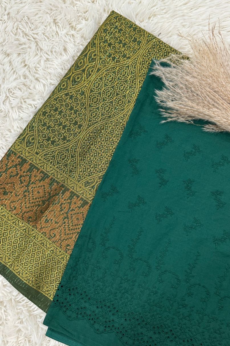 TEMA WARNA RAYA 2025 - EMERALD GREEN