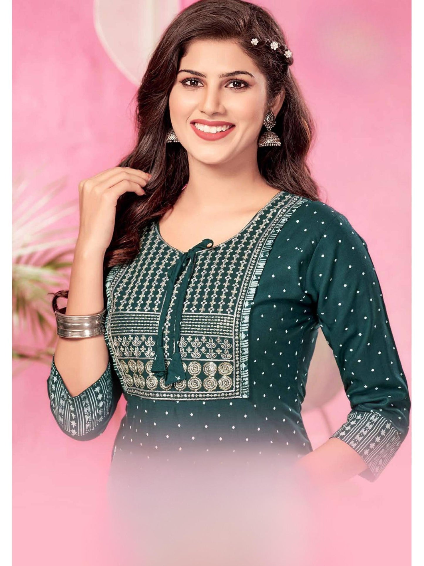 Baju Atasan Kurti Bersulam Kamdar Trupti Heavy Rayon Pakaian Wanita Sedia untuk Deepavali Fesyen Mampu Milik, Kasual, Gaya Trendi Saiz Plus KAMDAR Tripti Cetakan Heavy Rayon dengan Kerja Sulaman Eksklusif K