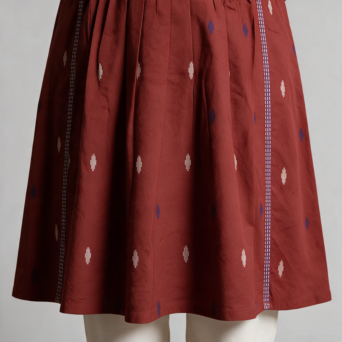 Women's Balloon Sleeve Short Kurti with Buti Motifs - Hem