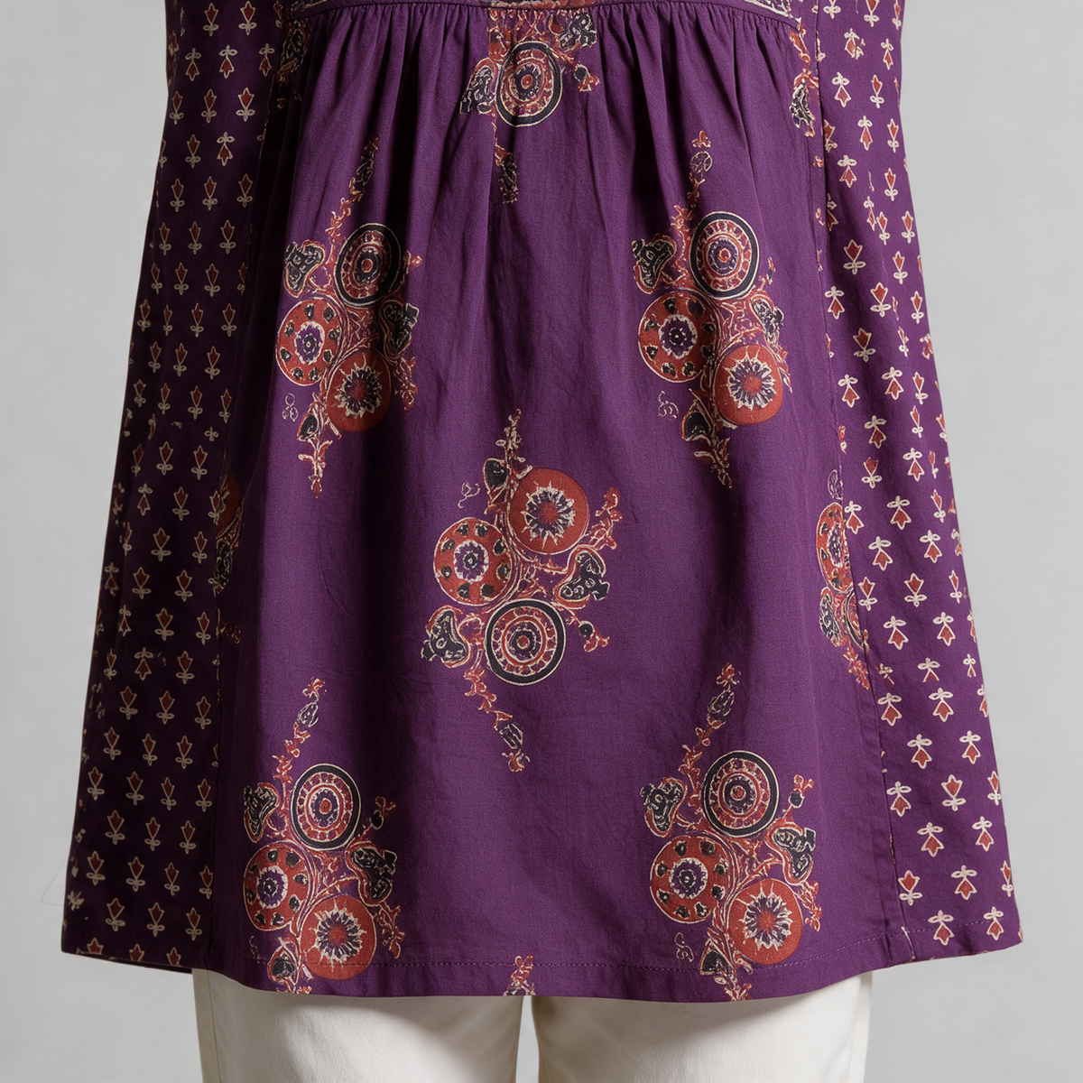 Women's Block Print V-Neck Short Kurti - Hem