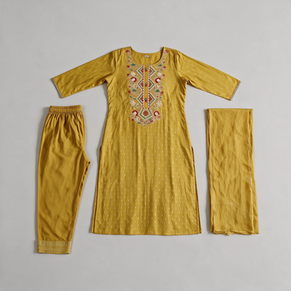 Women's Embroidered Kurta Set with Dupatta - Set